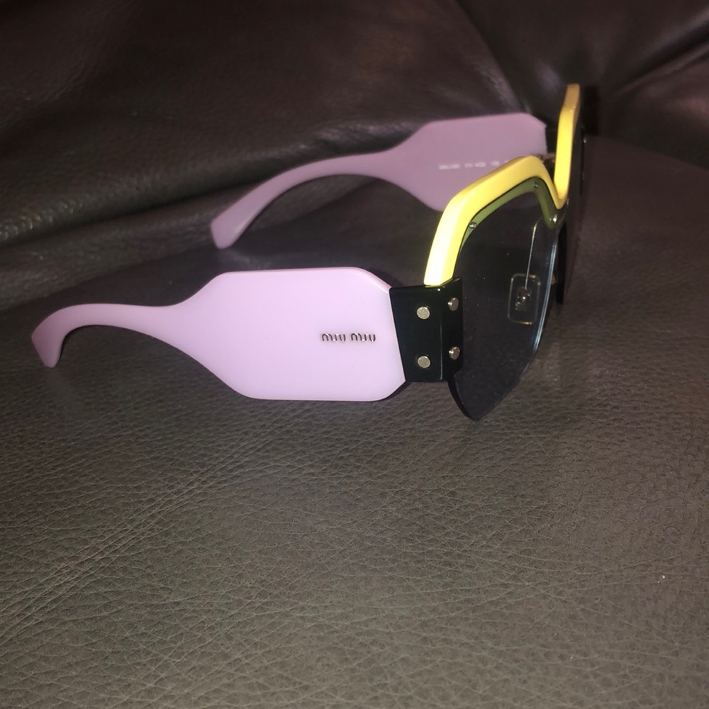 100 Authentic Miu Miu Sunglasses - Picture 3 of 7